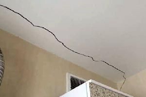 Расшивка потолочных трещин