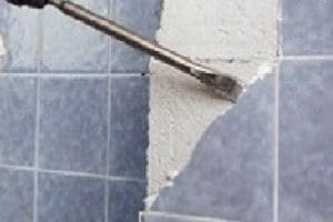 Сбивка плитки со стен