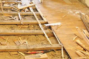 Демонтаж полов в квартире